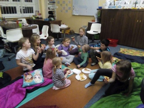 Noc s Andersenem v knihovně - 7.4.2017